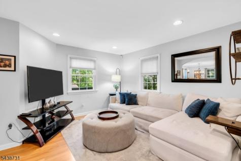28 Long View Trail Denville NJ 07834