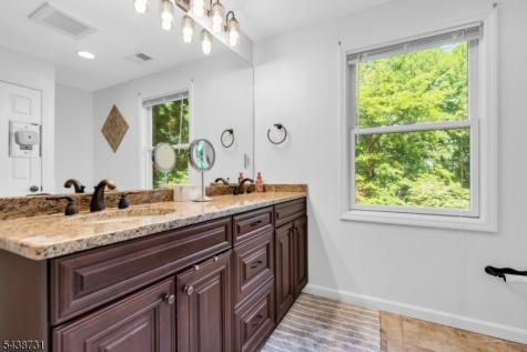 28 Long View Trail Denville NJ 07834