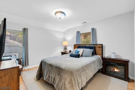 28 Long View Trail Denville NJ 07834