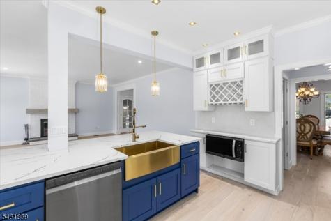15 Spring Hunter Court Green NJ 07821