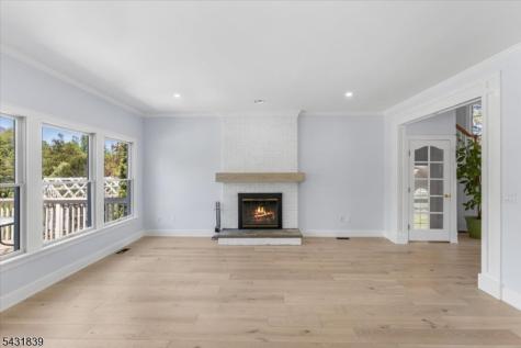 15 Spring Hunter Court Green NJ 07821