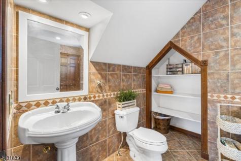 15 Spring Hunter Court Green NJ 07821