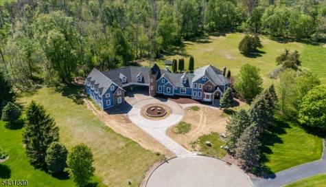 15 Spring Hunter Court Green NJ 07821