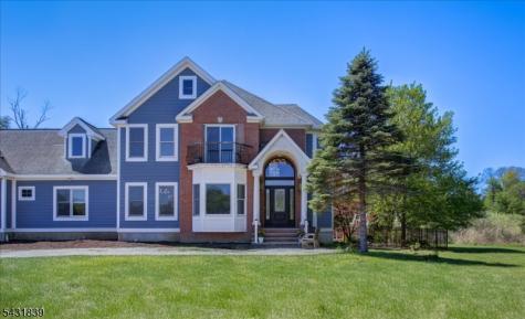 15 Spring Hunter Court Green NJ 07821