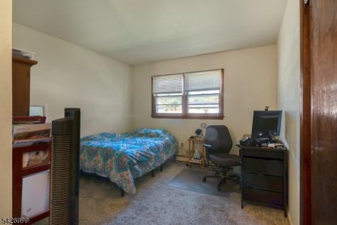 5 Elizabeth Court Edison NJ 08817