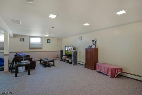 5 Elizabeth Court Edison NJ 08817