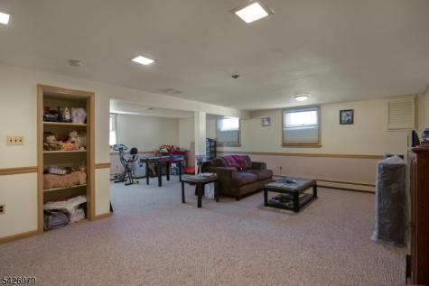 5 Elizabeth Court Edison NJ 08817