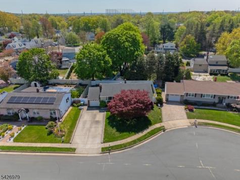 5 Elizabeth Court Edison NJ 08817