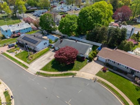 5 Elizabeth Court Edison NJ 08817