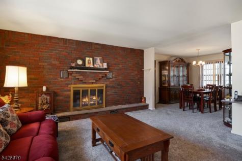 5 Elizabeth Court Edison NJ 08817