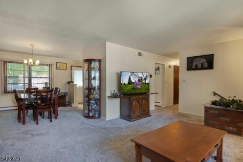 5 Elizabeth Court Edison NJ 08817