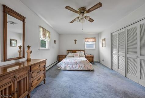 69 Forest Drive Pequannock NJ 07444