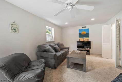 69 Forest Drive Pequannock NJ 07444