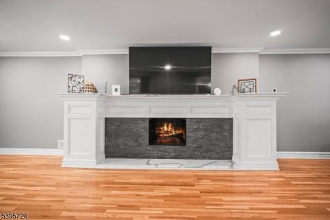 34 Brookside Circle Marlboro NJ 07746