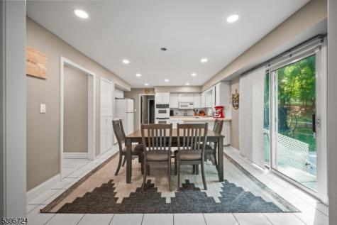 34 Brookside Circle Marlboro NJ 07746