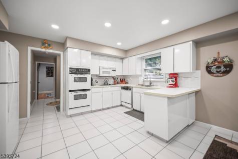 34 Brookside Circle Marlboro NJ 07746