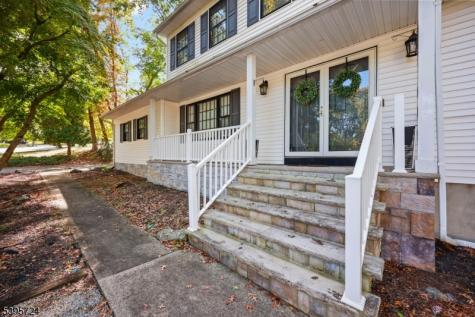34 Brookside Circle Marlboro NJ 07746