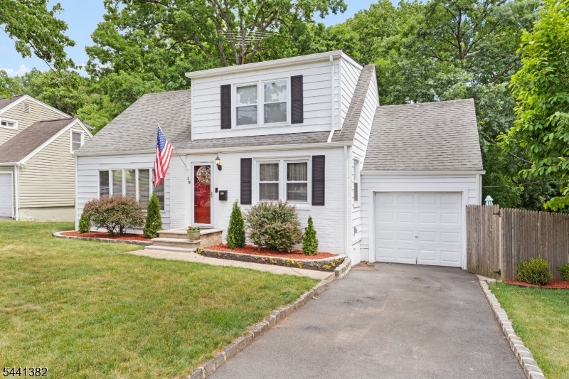 19 Glenview Drive West Orange NJ 07052