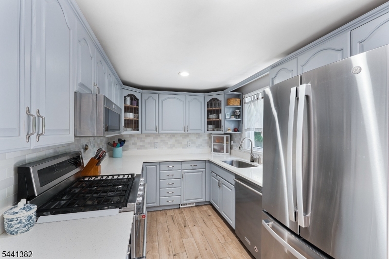 19 Glenview Drive West Orange NJ 07052