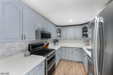 19 Glenview Drive West Orange NJ 07052