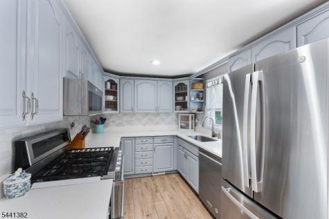 19 Glenview Drive West Orange NJ 07052