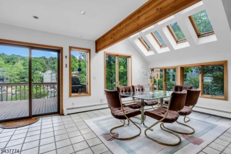 209 Squaw Trail Hopatcong NJ 07821