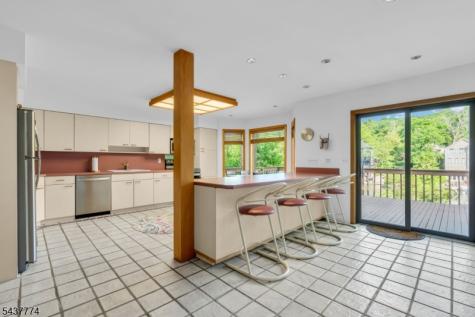 209 Squaw Trail Hopatcong NJ 07821