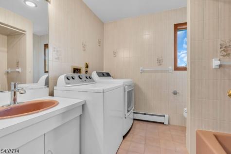 209 Squaw Trail Hopatcong NJ 07821