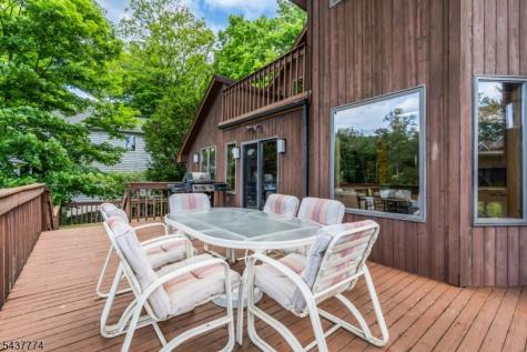 209 Squaw Trail Hopatcong NJ 07821