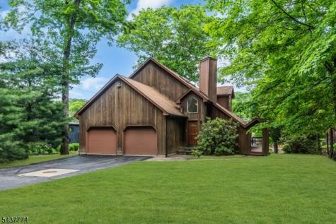 209 Squaw Trail Hopatcong NJ 07821