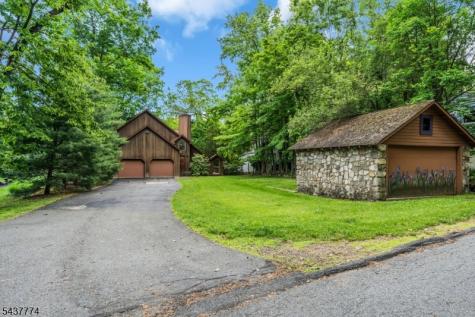 209 Squaw Trail Hopatcong NJ 07821