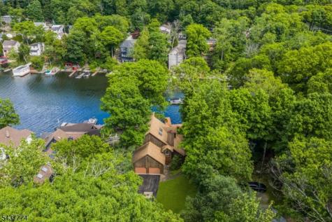 209 Squaw Trail Hopatcong NJ 07821