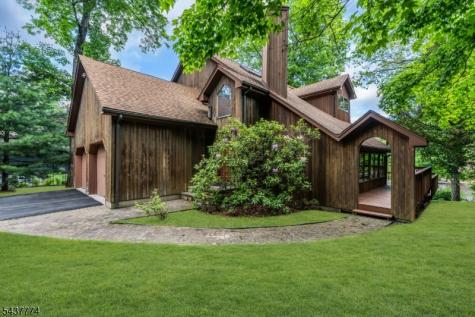 209 Squaw Trail Hopatcong NJ 07821