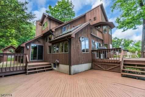 209 Squaw Trail Hopatcong NJ 07821