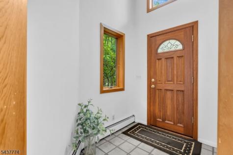 209 Squaw Trail Hopatcong NJ 07821