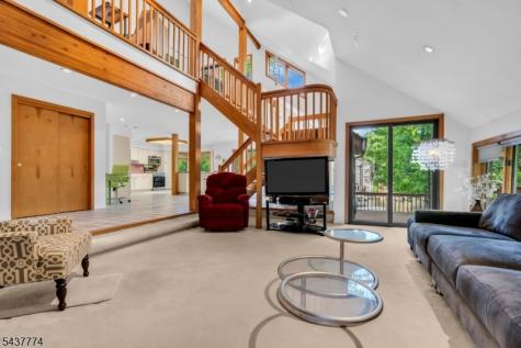 209 Squaw Trail Hopatcong NJ 07821