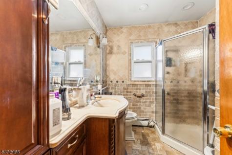 339 Oakwood Avenue Kenilworth NJ 07033