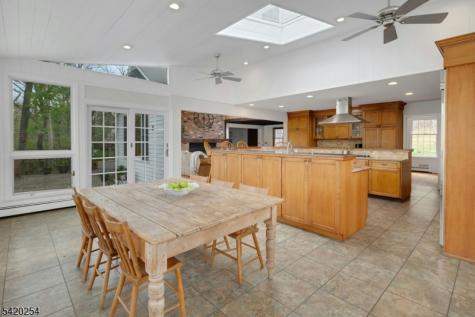 94 Brook Drive Watchung NJ 07069