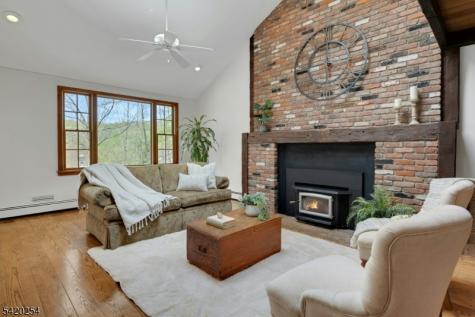 94 Brook Drive Watchung NJ 07069