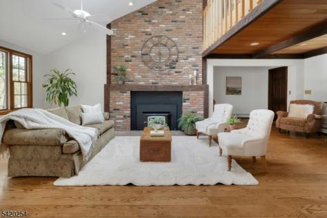 94 Brook Drive Watchung NJ 07069