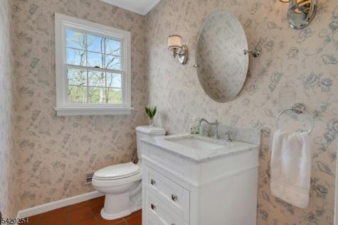 94 Brook Drive Watchung NJ 07069