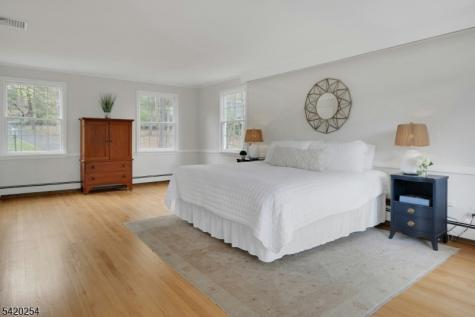 94 Brook Drive Watchung NJ 07069