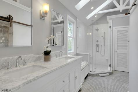 94 Brook Drive Watchung NJ 07069