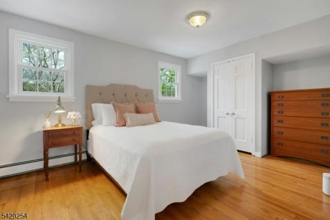 94 Brook Drive Watchung NJ 07069