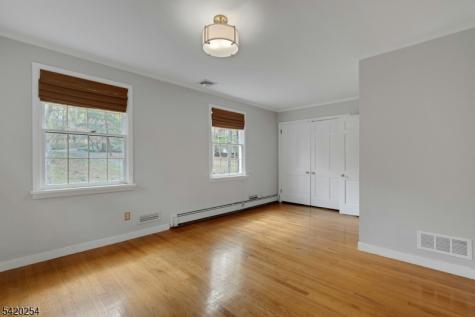 94 Brook Drive Watchung NJ 07069
