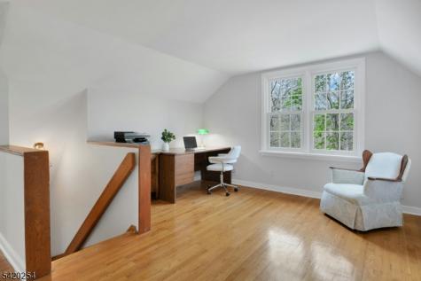 94 Brook Drive Watchung NJ 07069