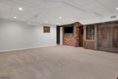 94 Brook Drive Watchung NJ 07069