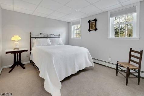 94 Brook Drive Watchung NJ 07069