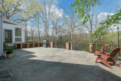 94 Brook Drive Watchung NJ 07069