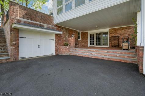 94 Brook Drive Watchung NJ 07069
